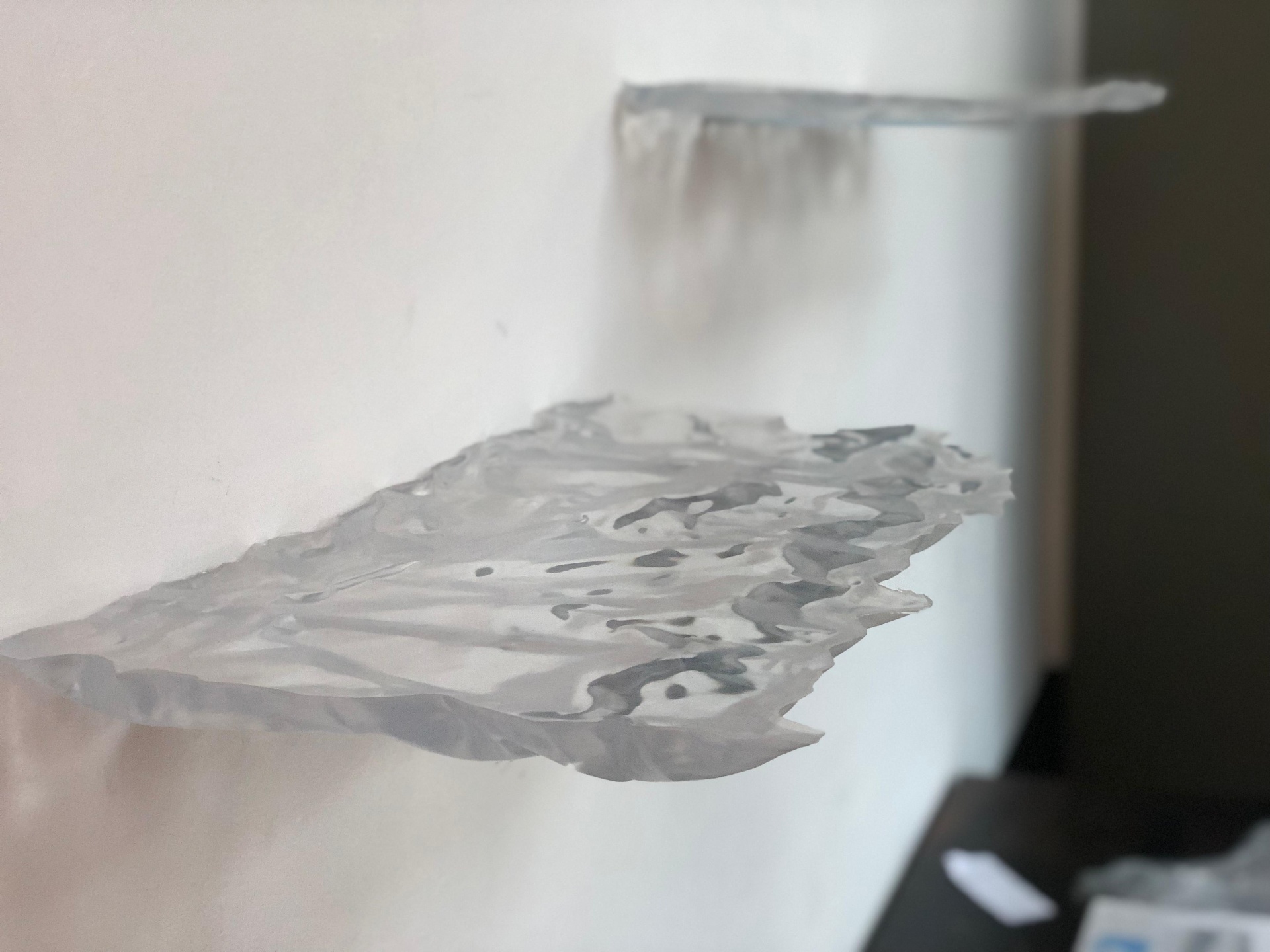 Pouring epoxy resin by hand
